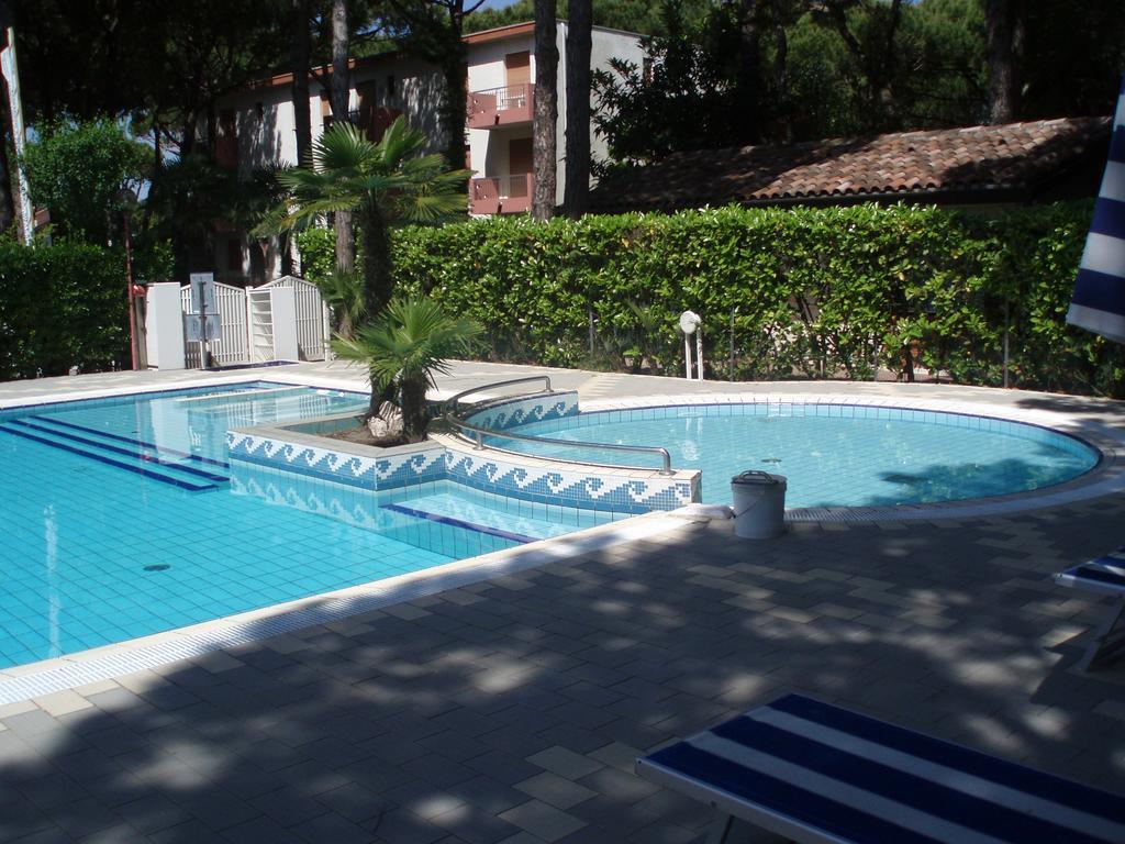 Villaggio Azzurro Лидо-ди-Езоло Экстерьер фото