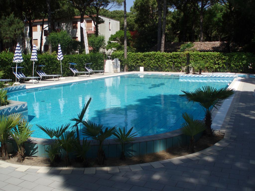 Villaggio Azzurro Лидо-ди-Езоло Экстерьер фото