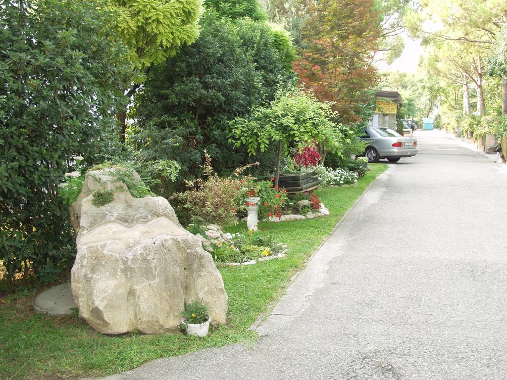 Villaggio Azzurro Лидо-ди-Езоло Экстерьер фото